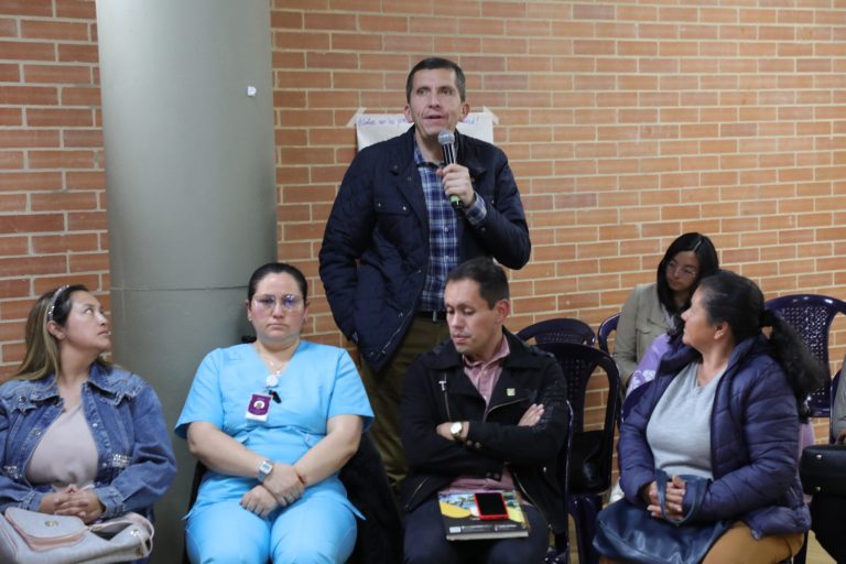 Chía impulsa la humanización de los servicios de salud